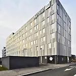 Hotel Kyriad Eco - Ferrand Estaing 2*