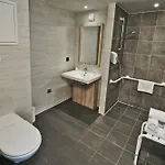 Hotel Kyriad Eco - Ferrand Estaing