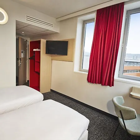 Kyriad Eco - Ferrand Estaing Ξενοδοχείο