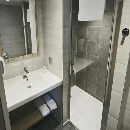 Kyriad Eco - Ferrand Estaing 2* Clermont-Ferrand