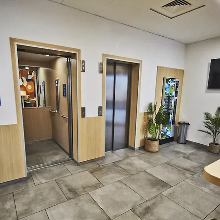 Kyriad Eco - Ferrand Estaing 酒店 克莱蒙费朗