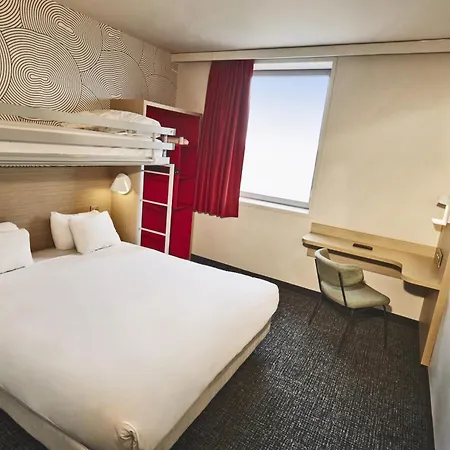 Kyriad Eco - Ferrand Estaing 2*