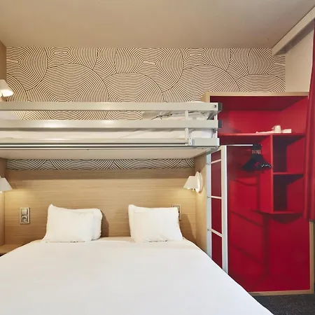 Kyriad Eco - Ferrand Estaing Hotel