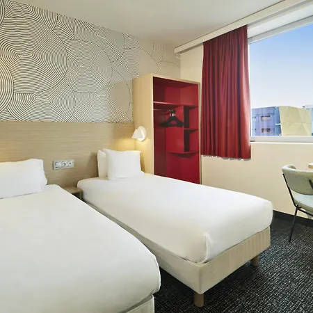 Kyriad Eco - Ferrand Estaing Hotell