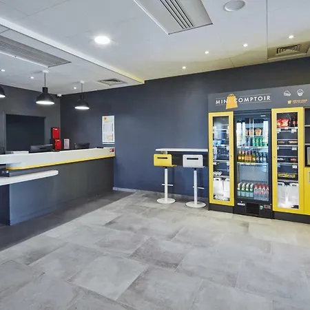 Kyriad Eco - Ferrand Estaing Hotel 2*