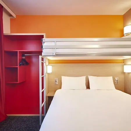 Kyriad Eco - Ferrand Estaing 2*