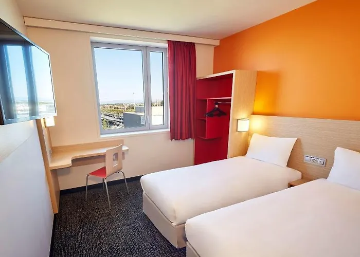 Kyriad Eco - Ferrand Estaing