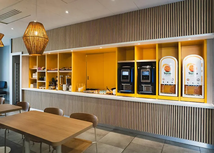 Ξενοδοχείο Kyriad Eco - Ferrand Estaing