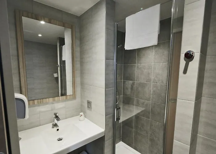 Ξενοδοχείο Kyriad Eco - Ferrand Estaing Κλερμόν Φεράν