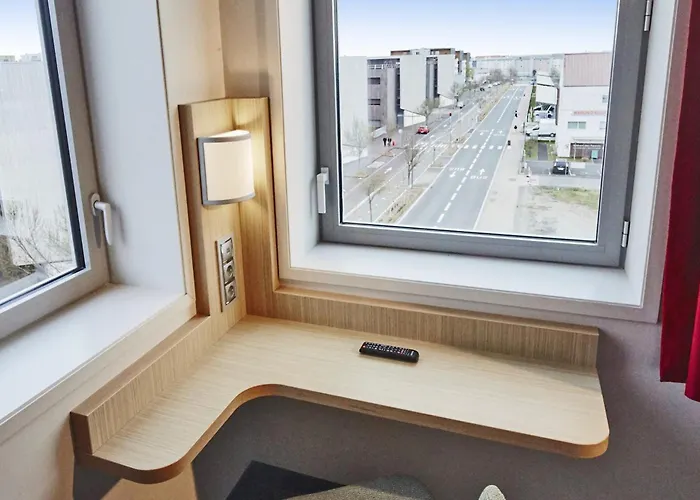 Kyriad Eco - Ferrand Estaing 2*