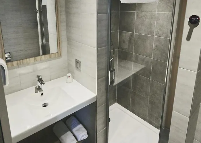 Kyriad Eco - Ferrand Estaing 2* Κλερμόν Φεράν