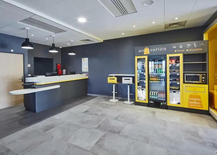 Kyriad Eco - Ferrand Estaing Hotel 2*