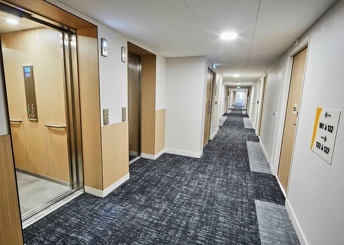 Kyriad Eco - Ferrand Estaing Κλερμόν Φεράν