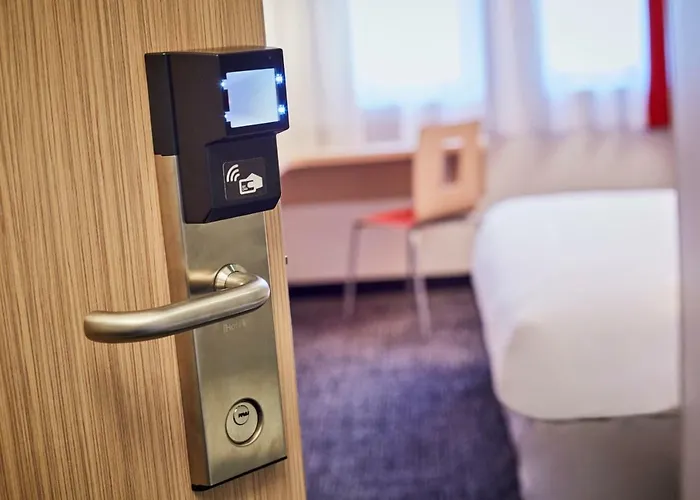 Kyriad Eco - Ferrand Estaing Ξενοδοχείο