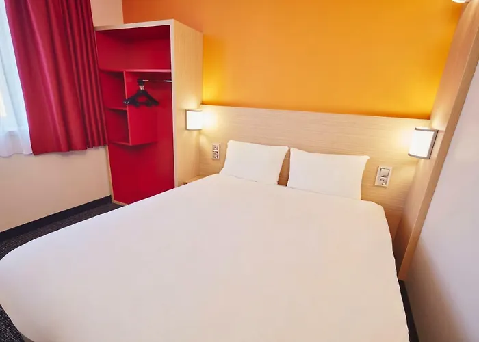 Kyriad Eco - Ferrand Estaing Ξενοδοχείο